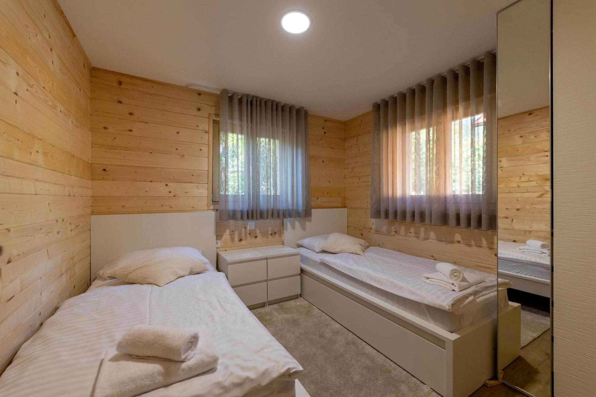 Martinova Izba - Family Bungalows Laško Eksteriør billede